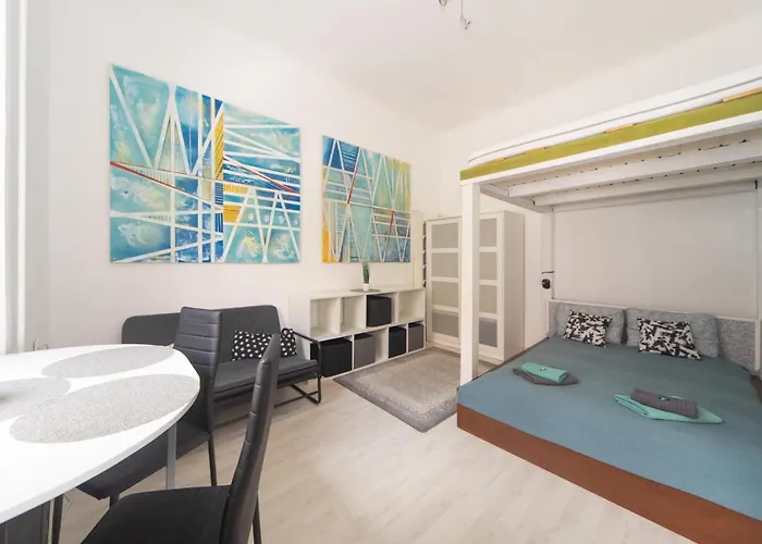 Cosy With Airconditioner Appartement