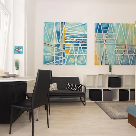 Cosy With Airconditioner 아파트 부다페스트